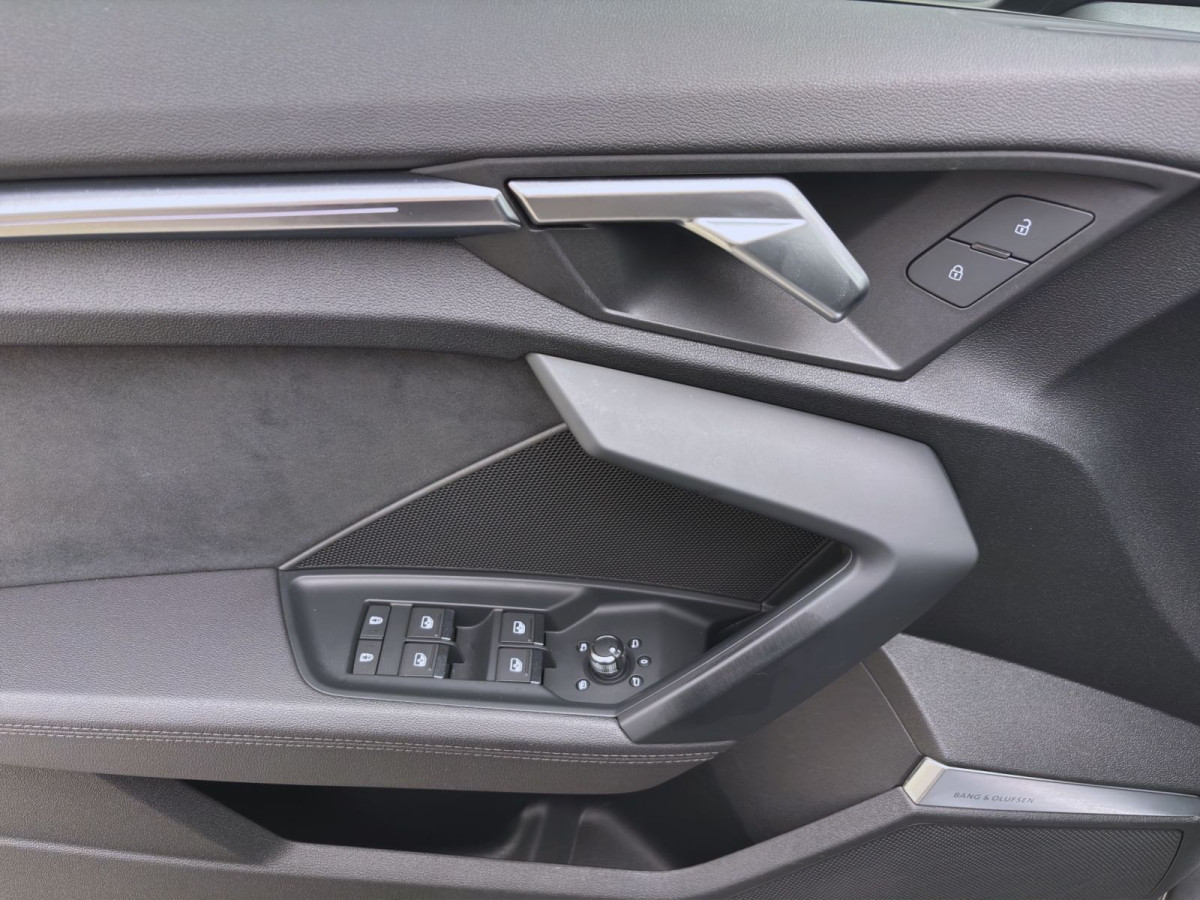 Thumb 10: Audi RS 3 Sportback TFSI Q NAVI+ KAMERA B&O MATRIX LM19