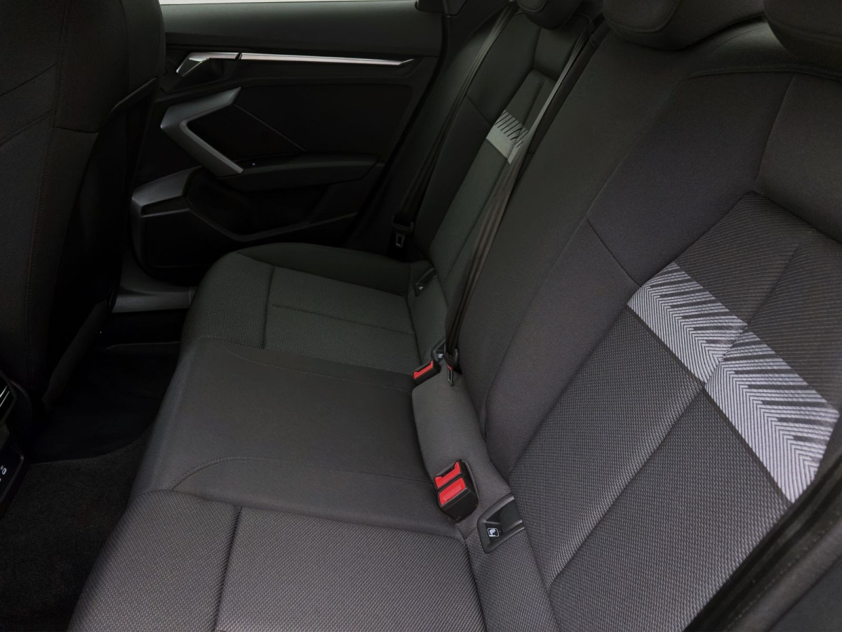 Thumb 15: Audi A3 Limousine 30 TDI S-LINE KAMERA NAVI eKLAPPE AHK