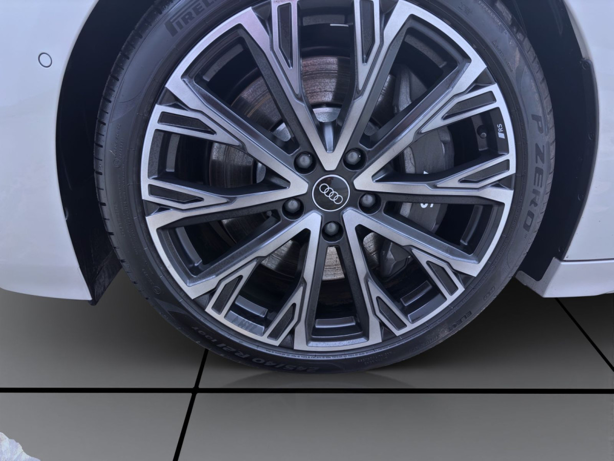 Thumb 8: Audi S6 Avant e-tron Q EDITION ONE BEIGE B&O MATRIX PANO LM21