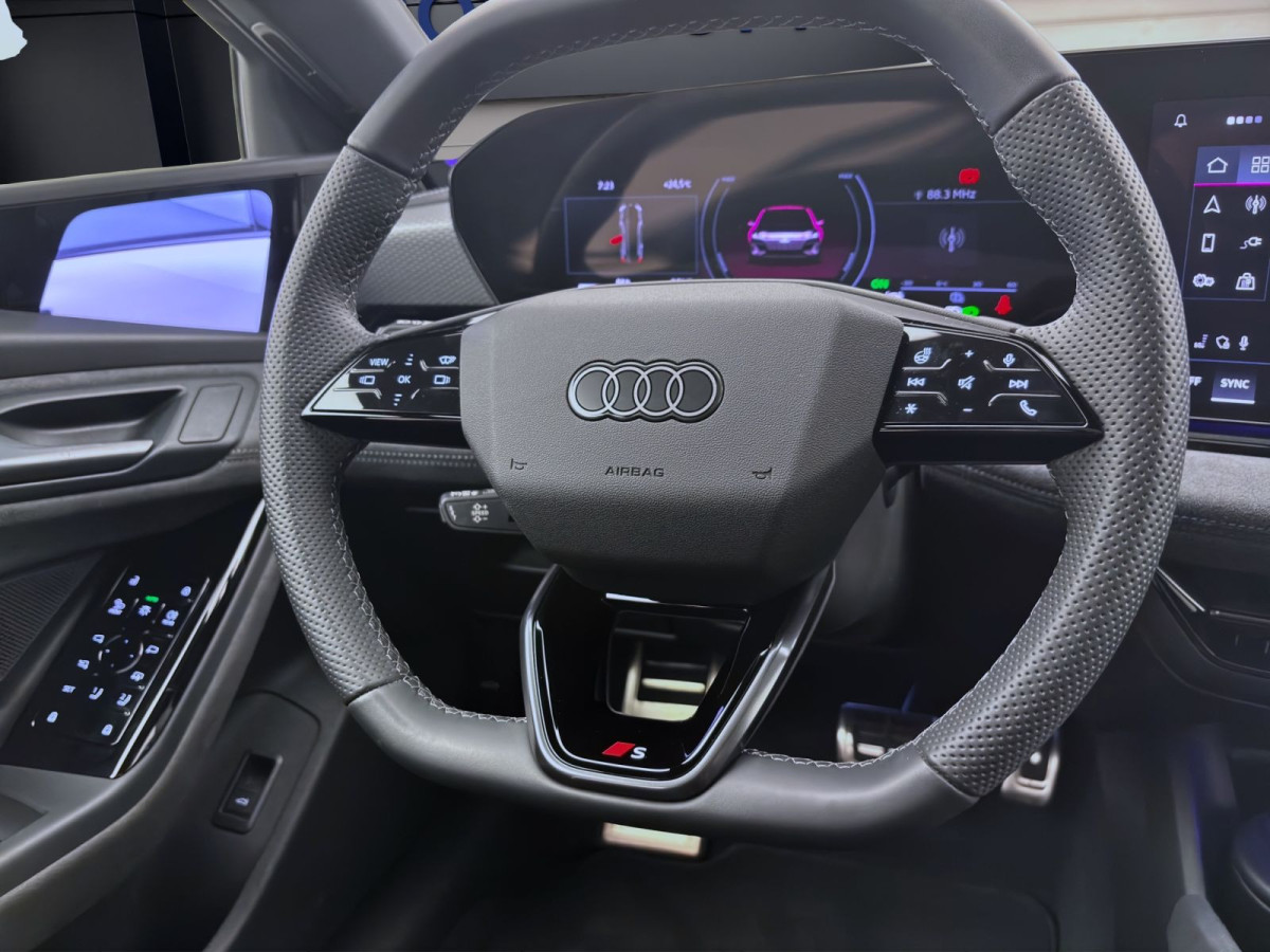 Thumb 12: Audi S6 Avant e-tron Q EDITION ONE BEIGE B&O MATRIX PANO LM21