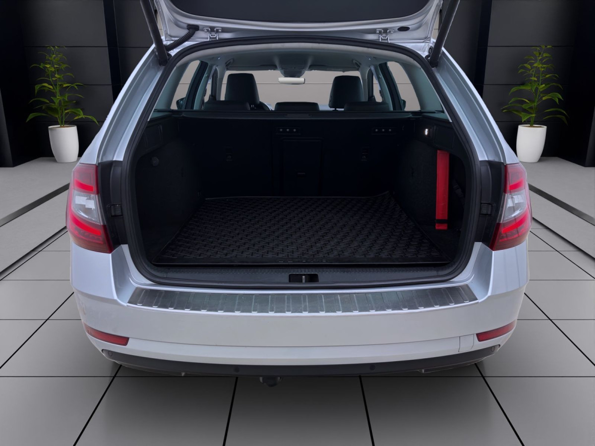 Thumb 4: Škoda Octavia Combi 2.0 TDI DSG 4x4 STYLE AHK NAVI SITZHZG KLIMA