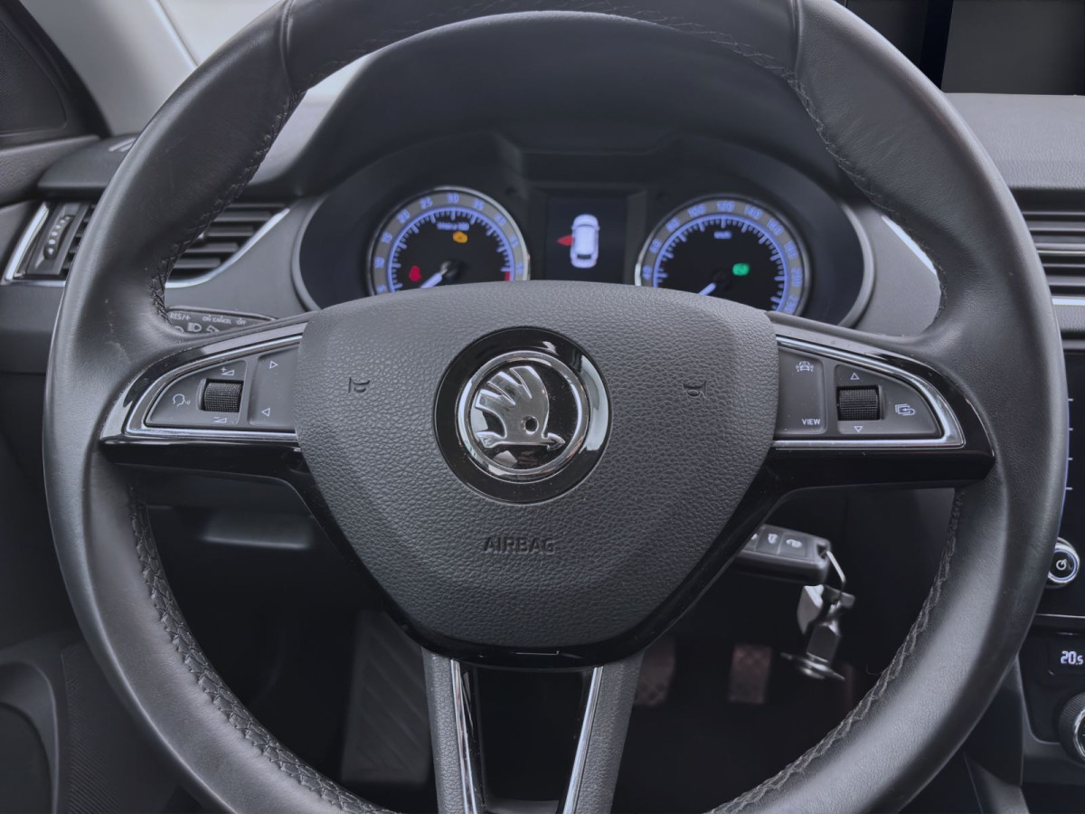 Thumb 12: Škoda Octavia Combi 2.0 TDI DSG 4x4 STYLE AHK NAVI SITZHZG KLIMA