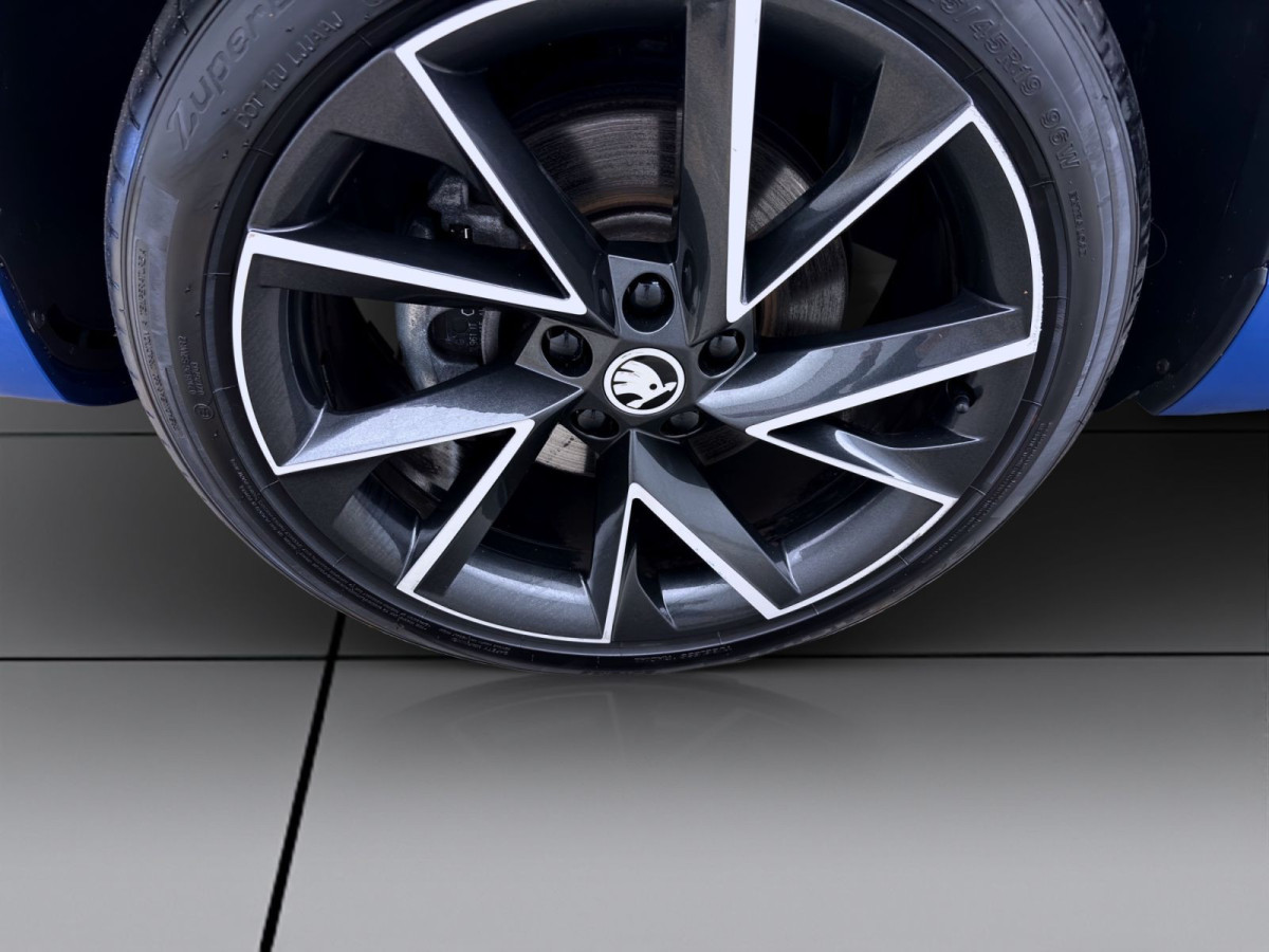 Thumb 7: Škoda Karoq 2.0 TSI DSG 4x4 SPORTLINE AHK NAVI PDC SITZHZG