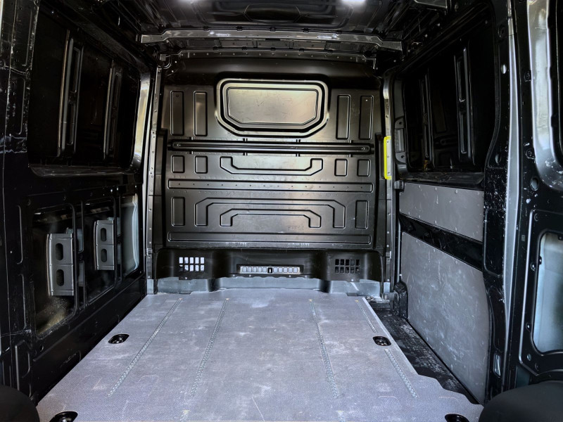 Bild 3: Volkswagen Crafter 35 Kasten 2.0 TDI MITTELLANG NAVI PDC KAMERA
