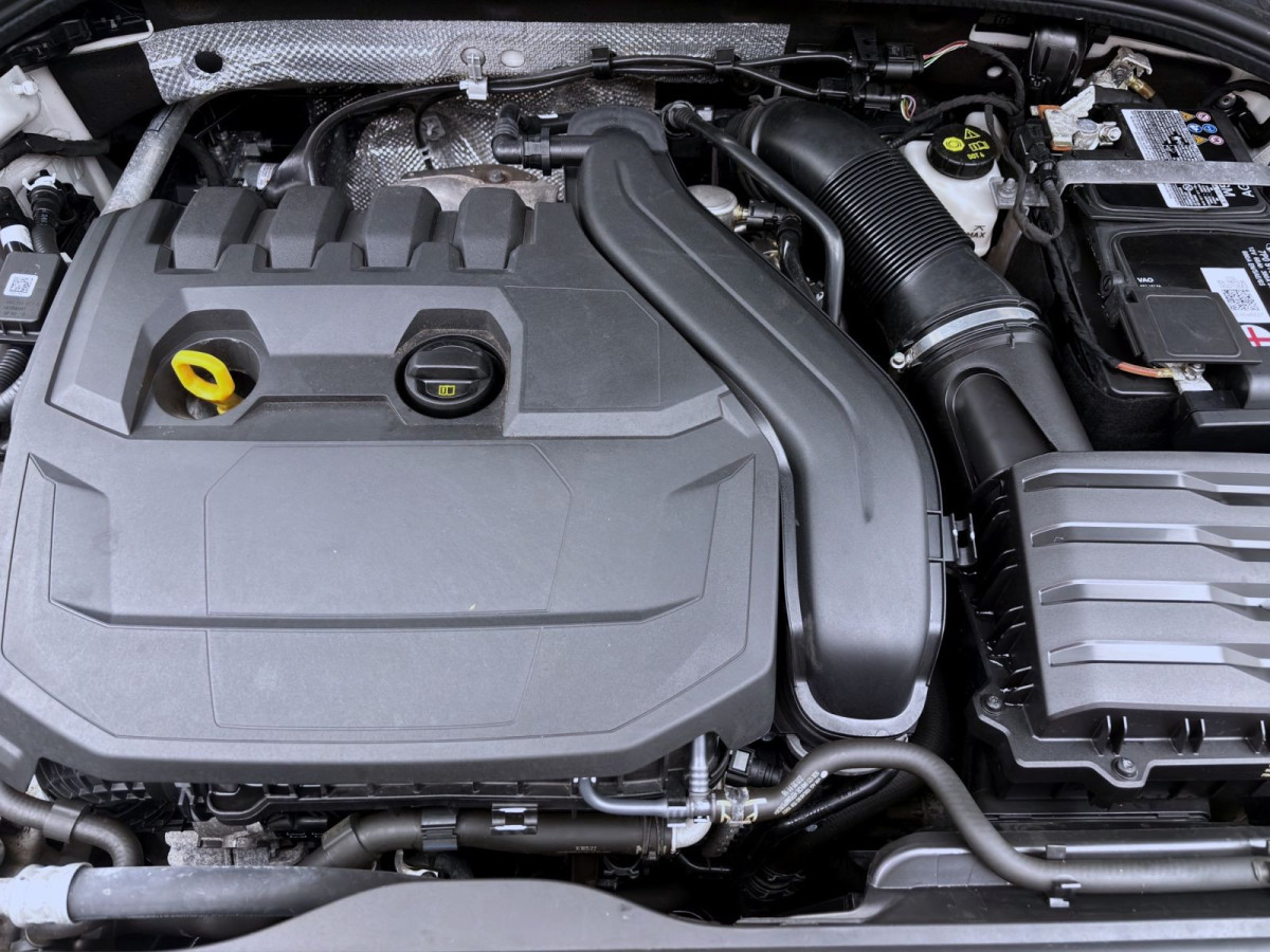 Thumb 17: Volkswagen Golf 1.5 TSI ACTIVE ACC PDC KAMERA LED STDHZG HuD