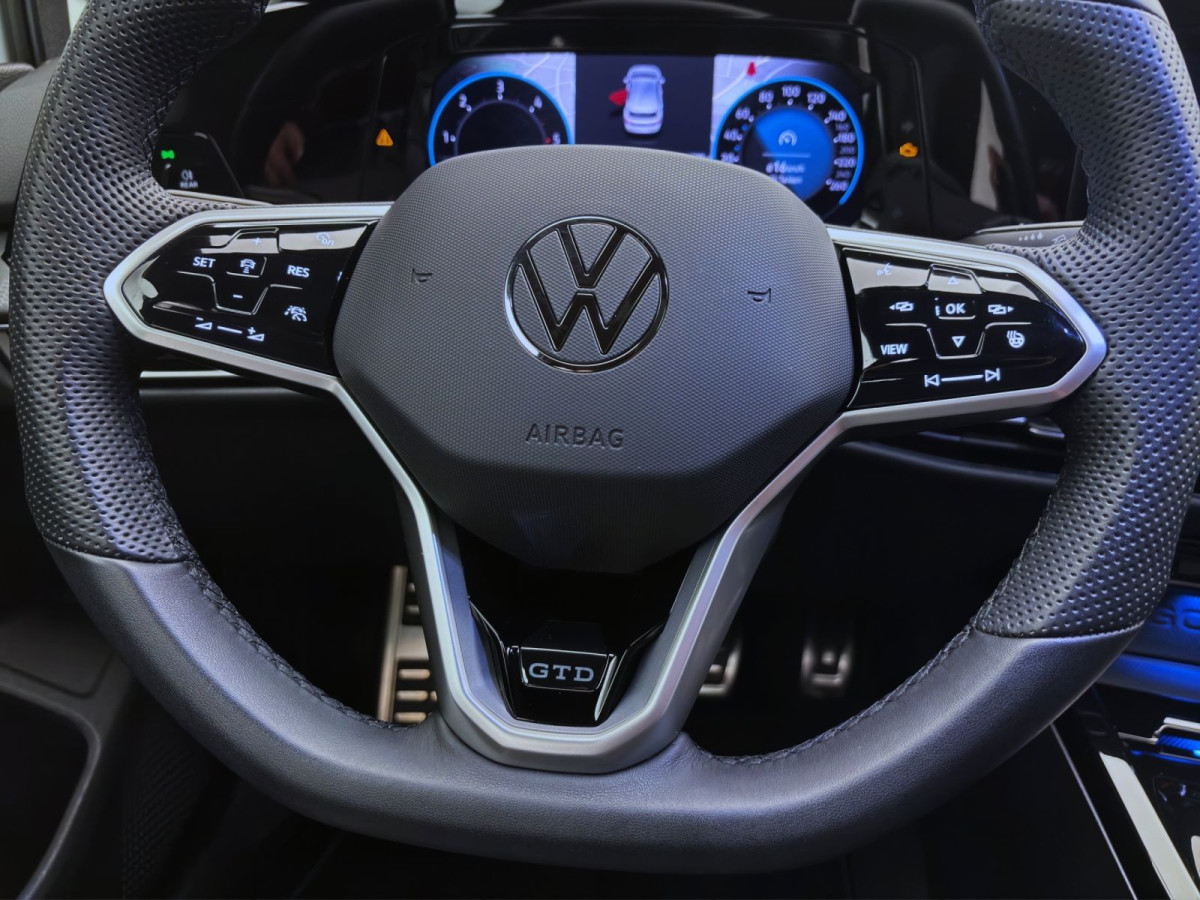 Thumb 12: Volkswagen Golf GTD NAVI LEDER AHK PANO KAMERA
