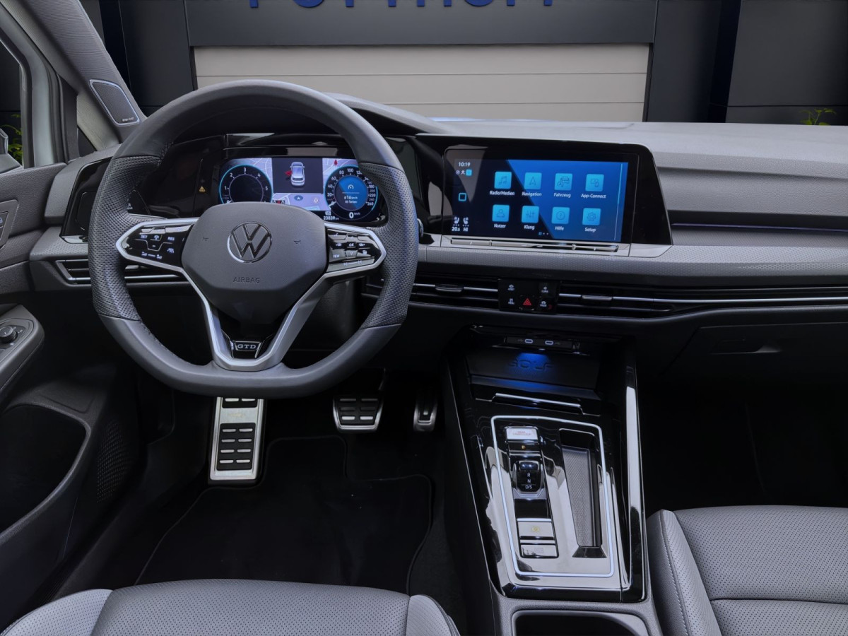 Thumb 13: Volkswagen Golf GTD NAVI LEDER AHK PANO KAMERA