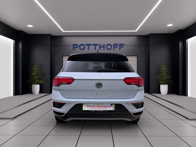 Bild 3: Volkswagen T-Roc 1.5 TSI IQ.DRIVE PDC SITZHZG KLIMA ACC