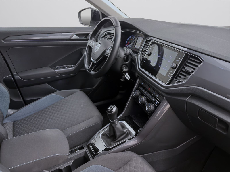 Bild 17: Volkswagen T-Roc 1.5 TSI IQ.DRIVE PDC SITZHZG KLIMA ACC