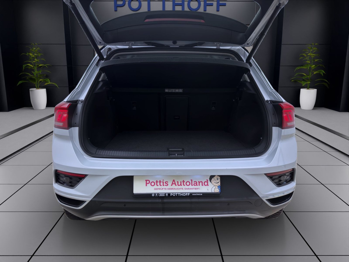 Thumb 4: Volkswagen T-Roc 1.5 TSI IQ.DRIVE PDC SITZHZG KLIMA ACC