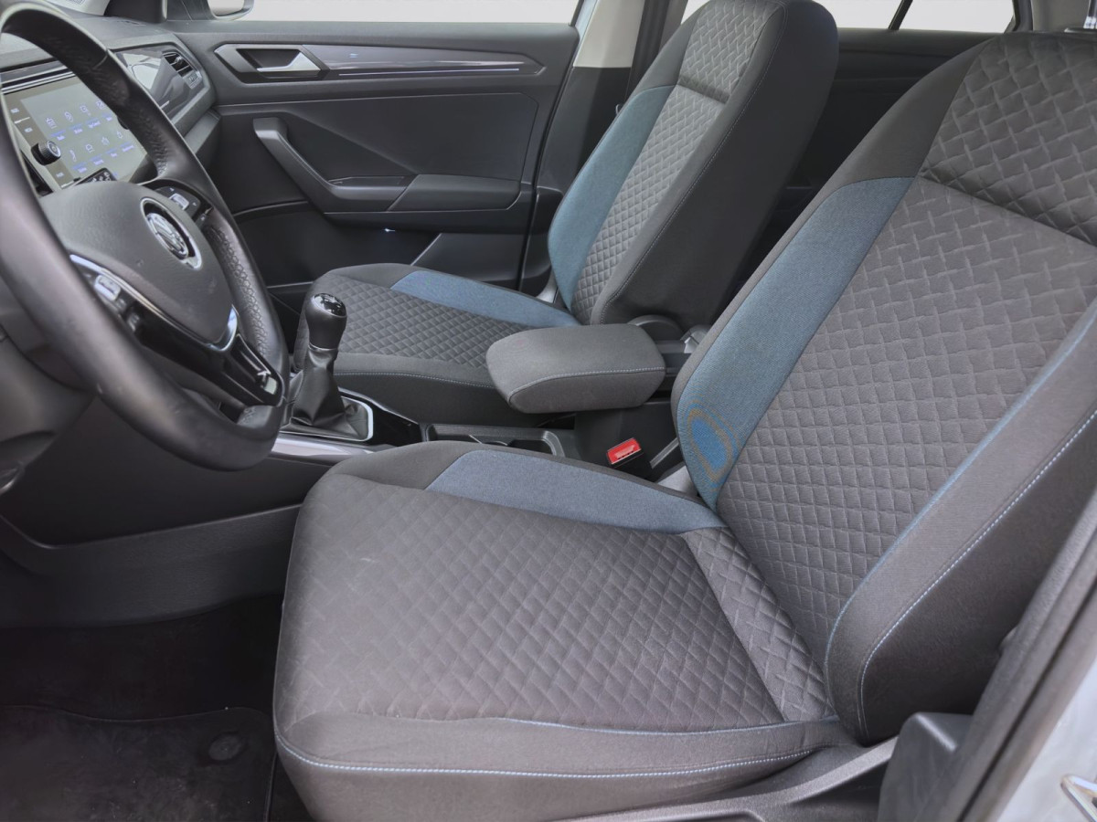 Thumb 9: Volkswagen T-Roc 1.5 TSI IQ.DRIVE PDC SITZHZG KLIMA ACC