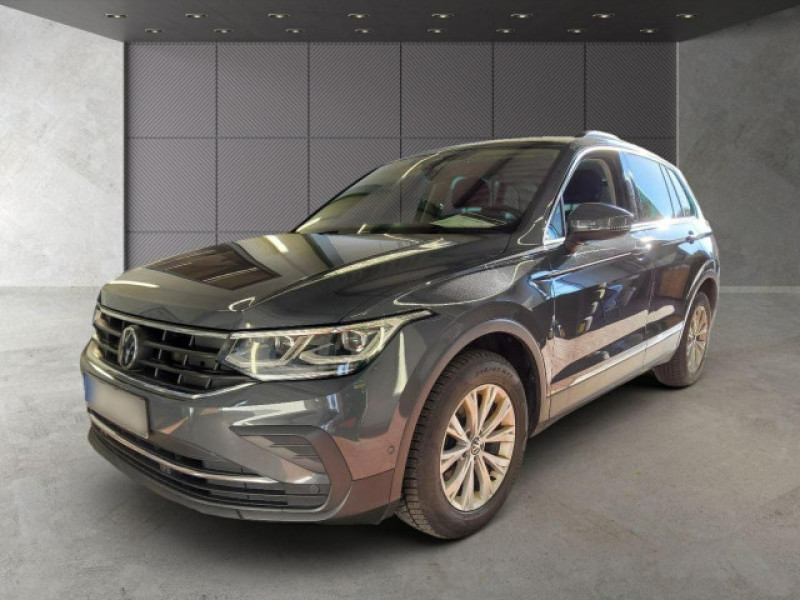 Volkswagen Tiguan 2.0 TDI DSG Life STANDHZG.+AHK+ACC+MATRIX