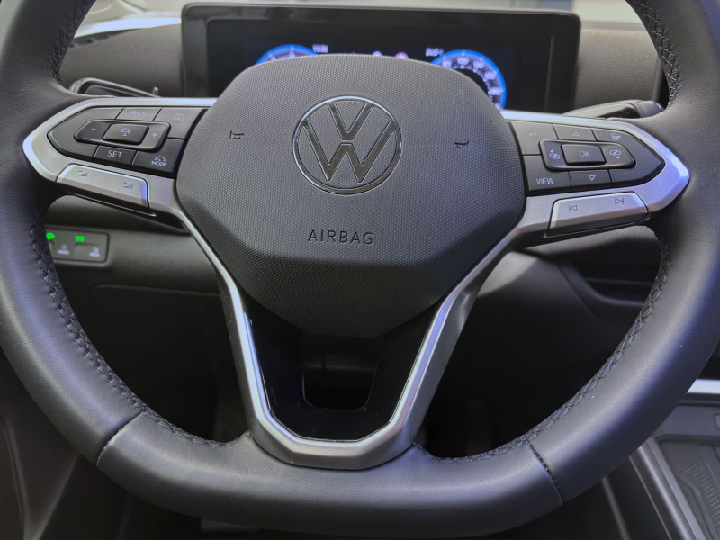 Bild 12: Volkswagen T-Roc 1.5 eTSI DSG LIFE AHK NAVI KAMERA ACC