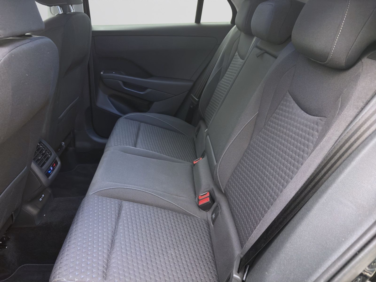 Thumb 15: Volkswagen T-Roc 1.5 eTSI DSG LIFE AHK NAVI KAMERA ACC