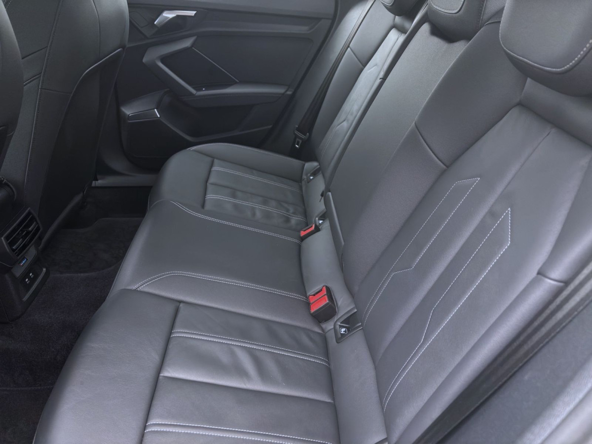 Thumb 15: Audi A3 Limousine 30 TDI S LINE NAVI+ KAMERA B&O MATRIX