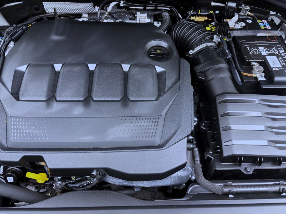 Thumb 18: Audi A3 Limousine 30 TDI S LINE NAVI+ KAMERA B&O MATRIX