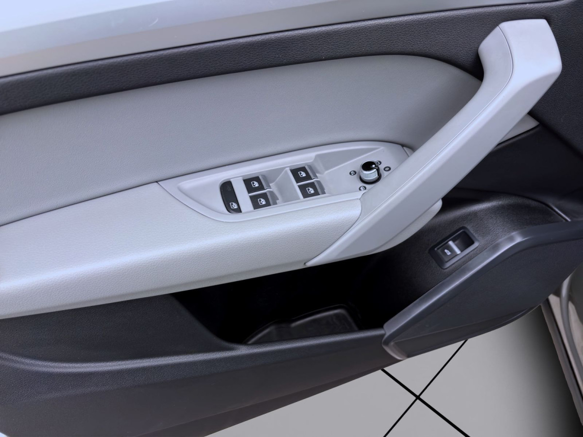 Thumb 10: Audi Q5 Sportback 40 TFSI Q S LINE STDHZG NAVI+ PDC LED