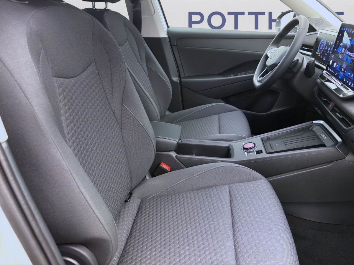 Thumb 16: Volkswagen T-Roc 1.5 eTSI DSG LIFE AHK KAMERA NAVI PDC