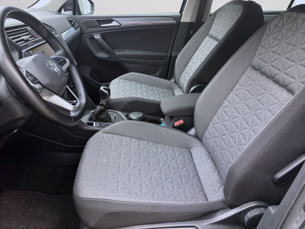 Thumb 9: Volkswagen Tiguan 2.0 TDI LIFE NAVI SITZHZG PDC KLIMA