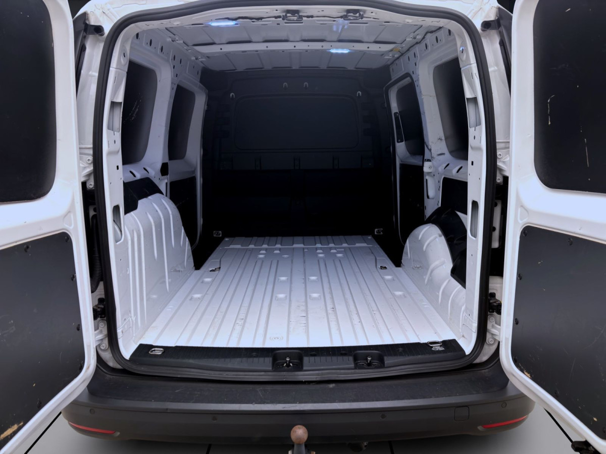 Thumb 3: Volkswagen Caddy Maxi Cargo 2.0 TDI AHK SITZHZG PDC GRA
