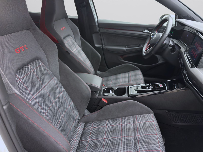 Bild 16: Volkswagen Golf GTI PDC SITZHZG KLIMA LED DAB+