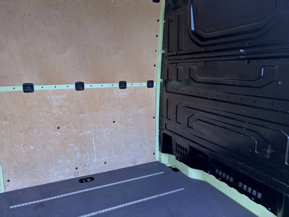 Thumb 17: Volkswagen Crafter 35 Kasten 2.0 TDI KASTEN LANG AHK NAVI KAMERA PDC