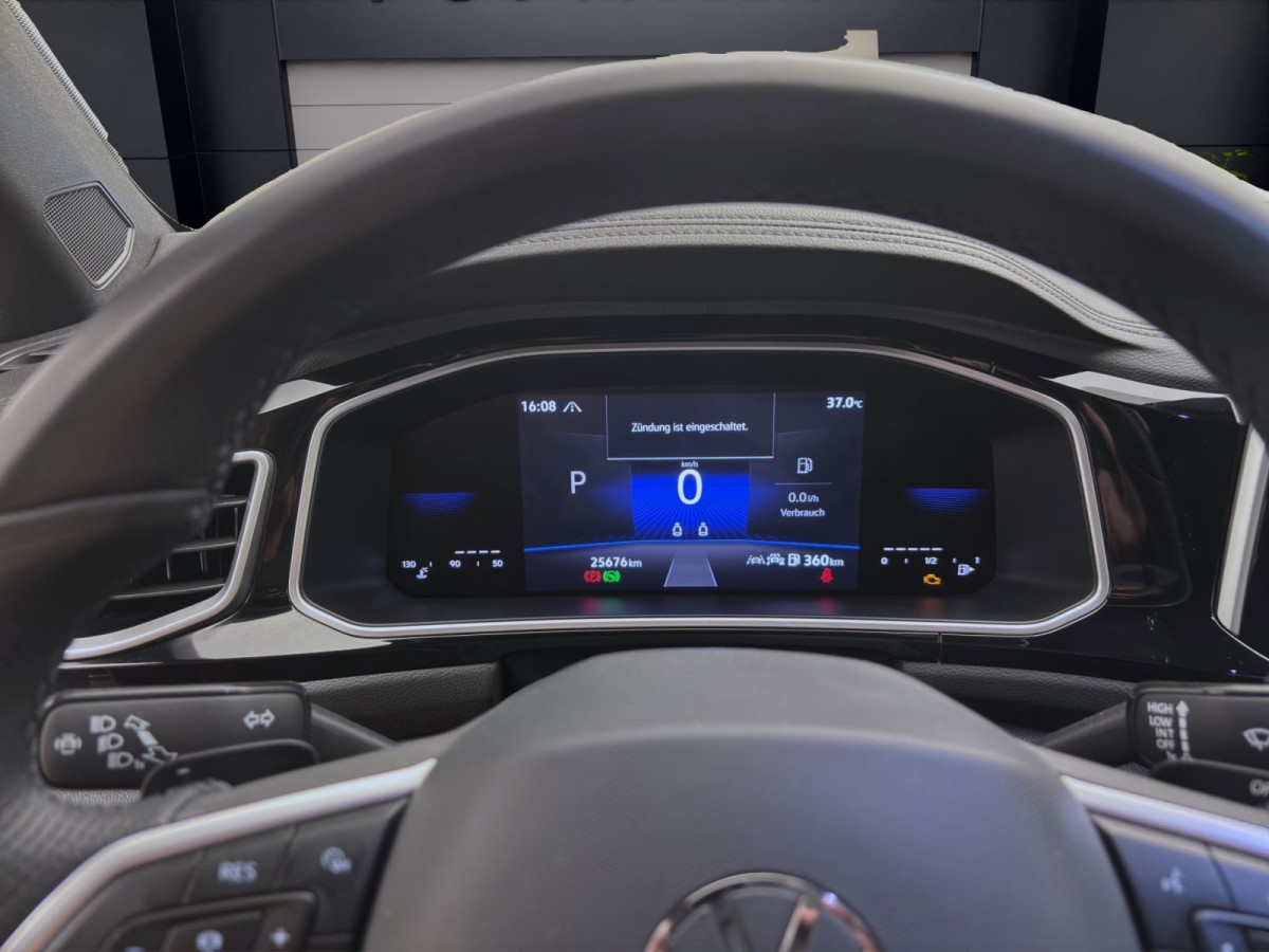Thumb 12: Volkswagen T-Roc Cabriolet 1.5 TSI DSG R-LINE AHK NAVI PDC
