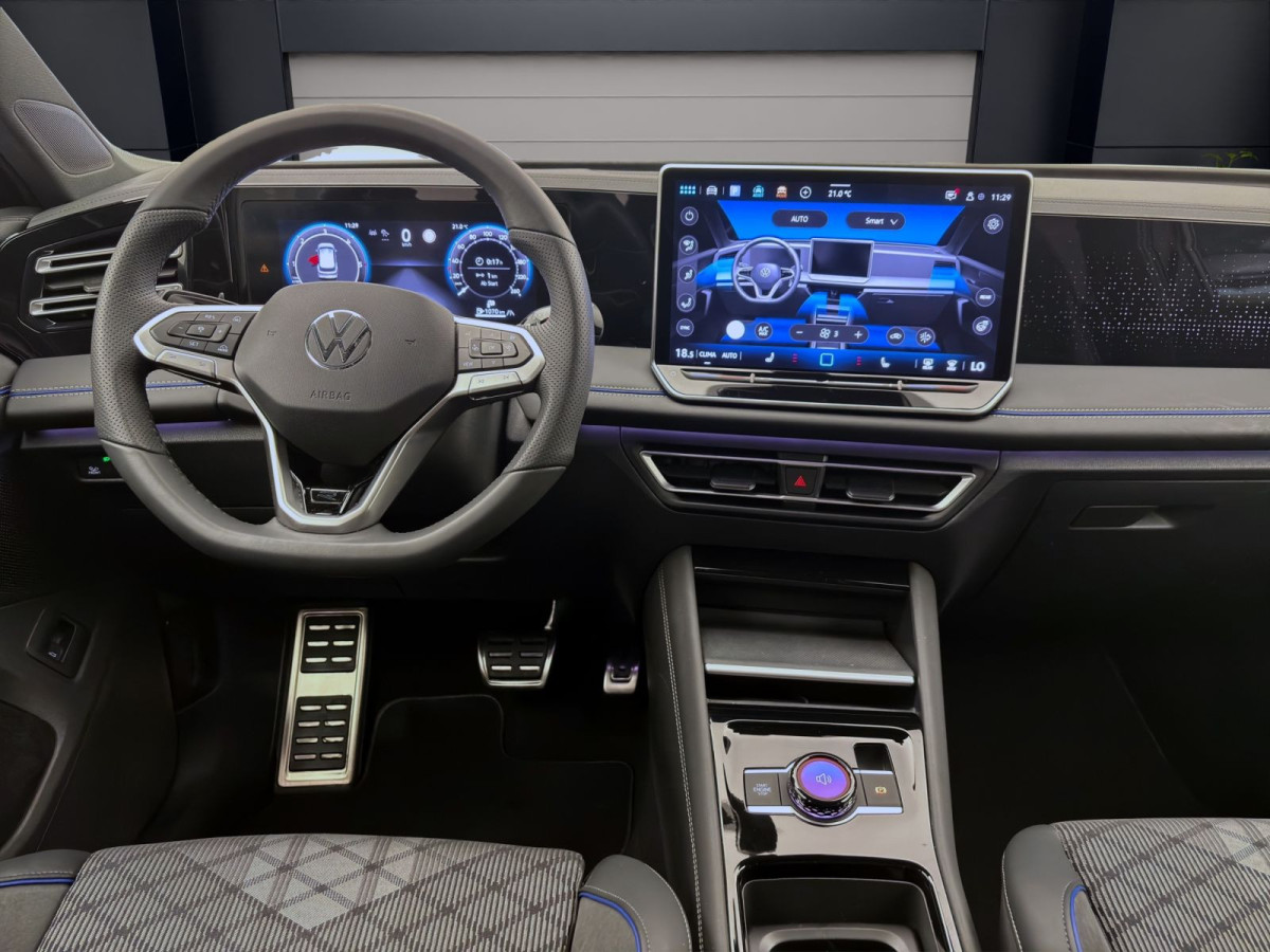 Thumb 13: Volkswagen Tiguan 2.0 TDI DSG R-LINE AHK NAVI IQ.LIGHT ACC