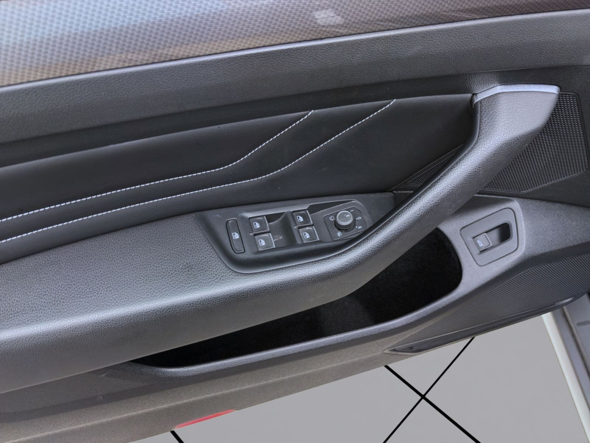 Thumb 10: Volkswagen Passat Variant 2.0 TDI DSG 4M ALLTRACK KAMERA NAVI SHZG AHK