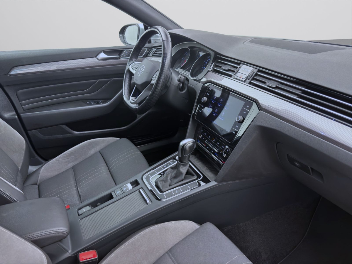 Thumb 17: Volkswagen Passat Variant 2.0 TDI DSG 4M ALLTRACK KAMERA NAVI SHZG AHK