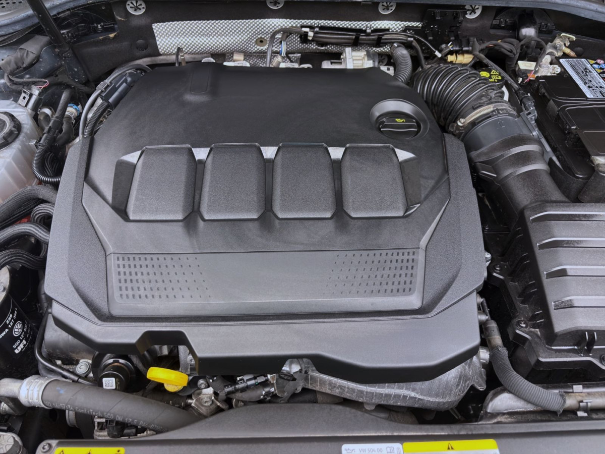 Thumb 18: Volkswagen Passat Variant 2.0 TDI DSG 4M ALLTRACK KAMERA NAVI SHZG AHK