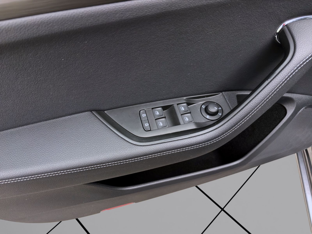 Thumb 10: Škoda Superb Combi 1.5 TSI DSG STYLE NAVI AHK KLIMA LED