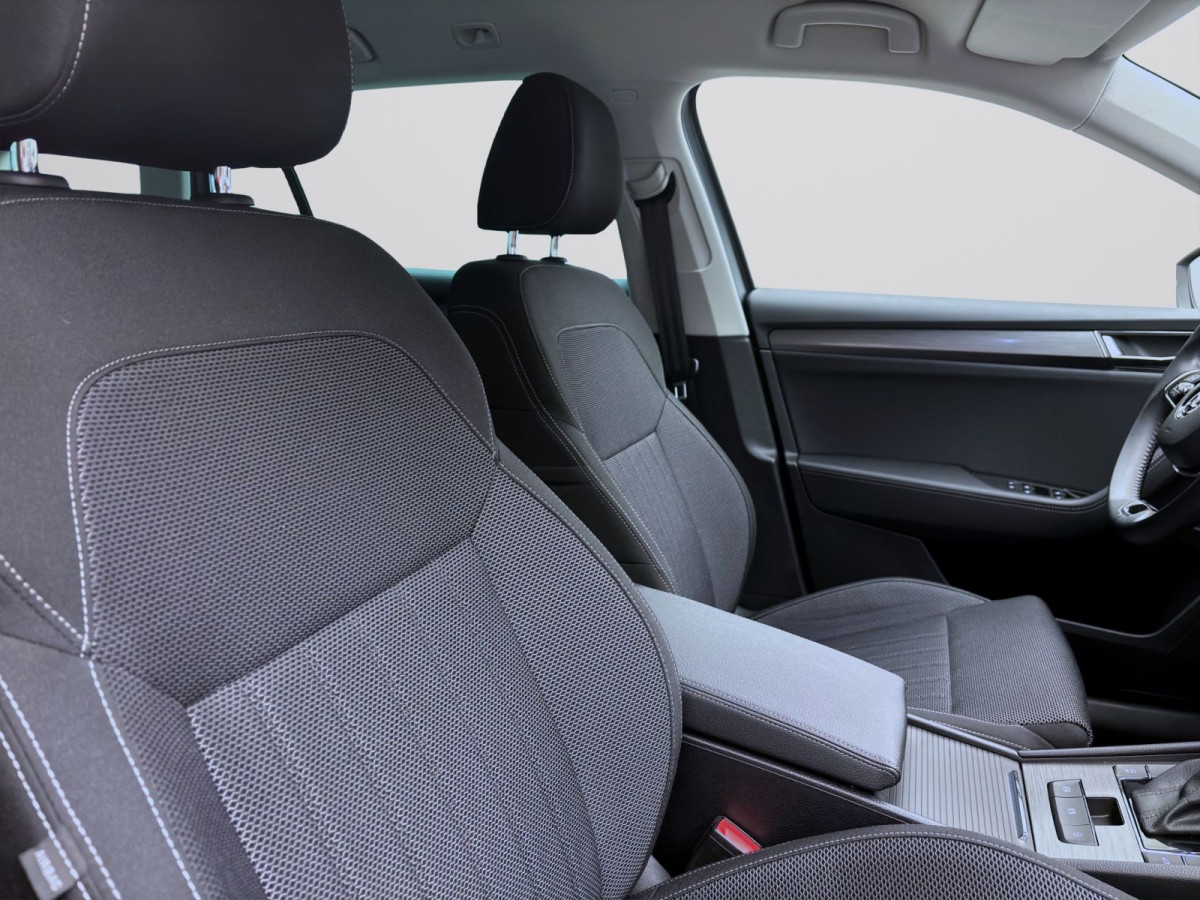 Thumb 16: Škoda Superb Combi 1.5 TSI DSG STYLE NAVI AHK KLIMA LED