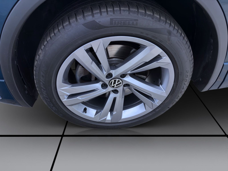 Bild 8: Volkswagen Tiguan 2.0 TSI DSG 4M R-LINE PANO AHK IQ.LIGHT NAVI