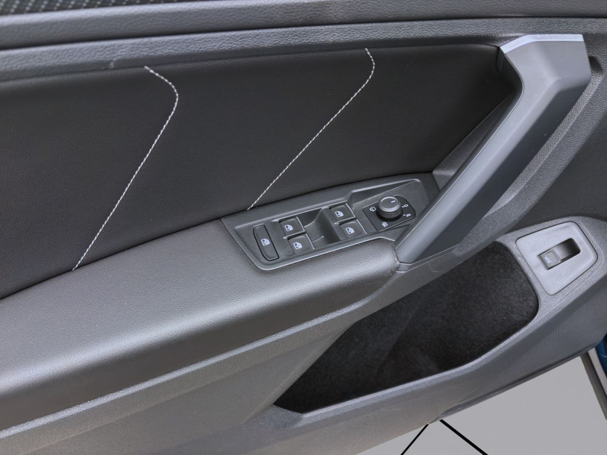 Thumb 10: Volkswagen Tiguan 2.0 TSI DSG 4M R-LINE PANO AHK IQ.LIGHT NAVI