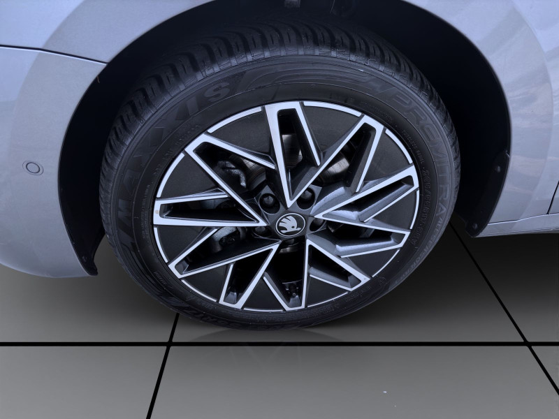 Bild 8: Škoda Octavia Combi 2.0 TDI DSG TOUR PANO NAVI HuD SITZHZG