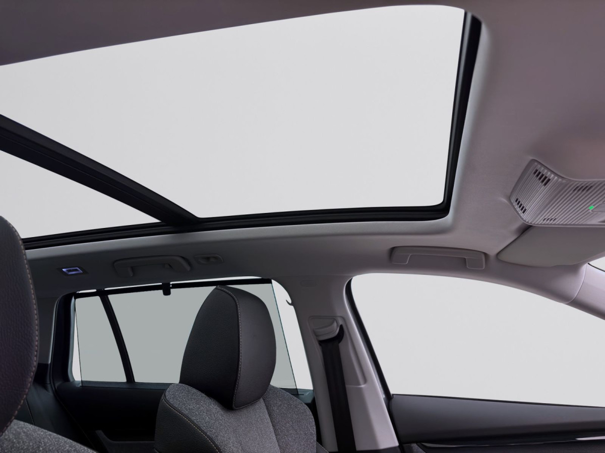 Thumb 17: Škoda Octavia Combi 2.0 TDI DSG TOUR PANO NAVI HuD SITZHZG