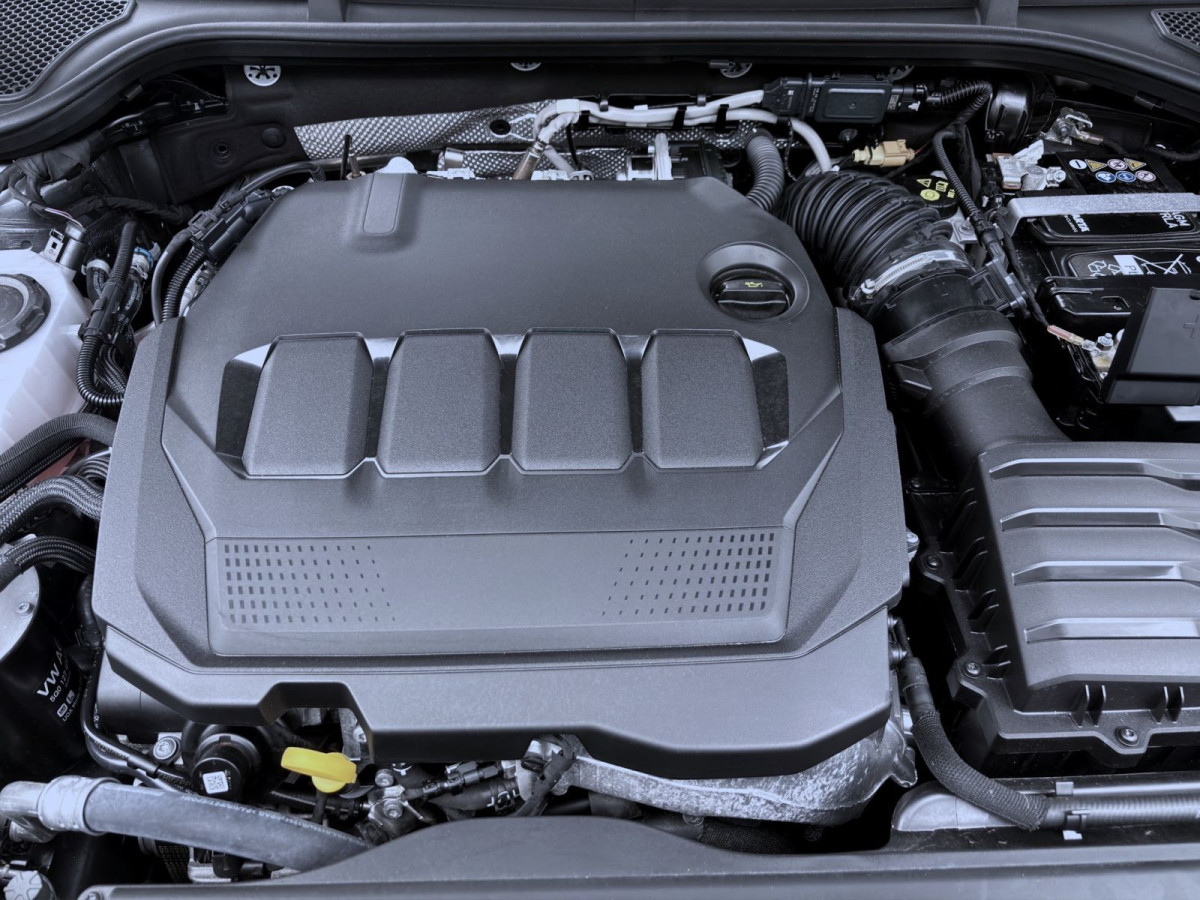 Thumb 18: Škoda Octavia Combi 2.0 TDI DSG TOUR PANO NAVI HuD SITZHZG