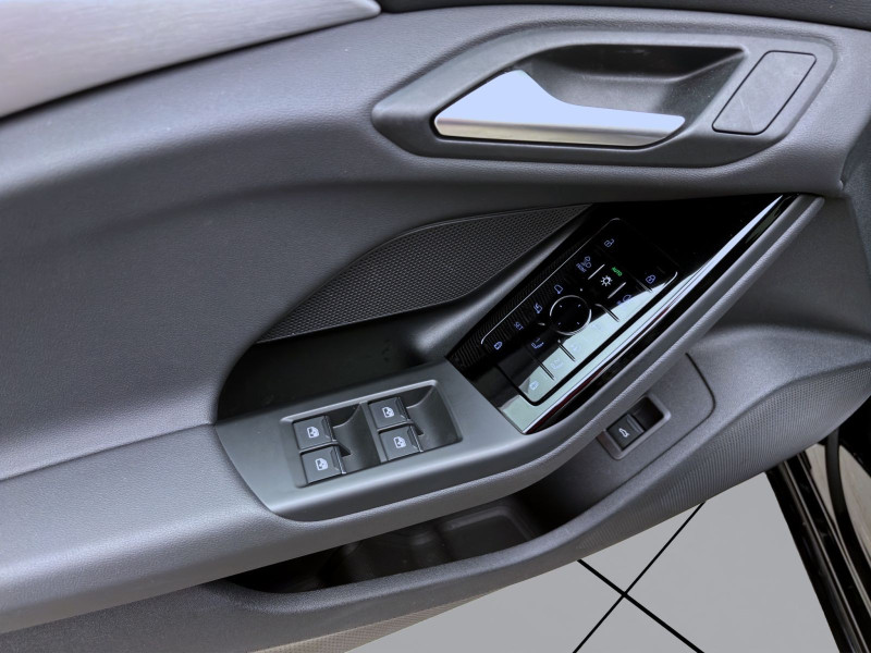 Bild 10: Audi A6 Avant e-tron ADVANCED MATRIX eKLAPPE AHK LM20