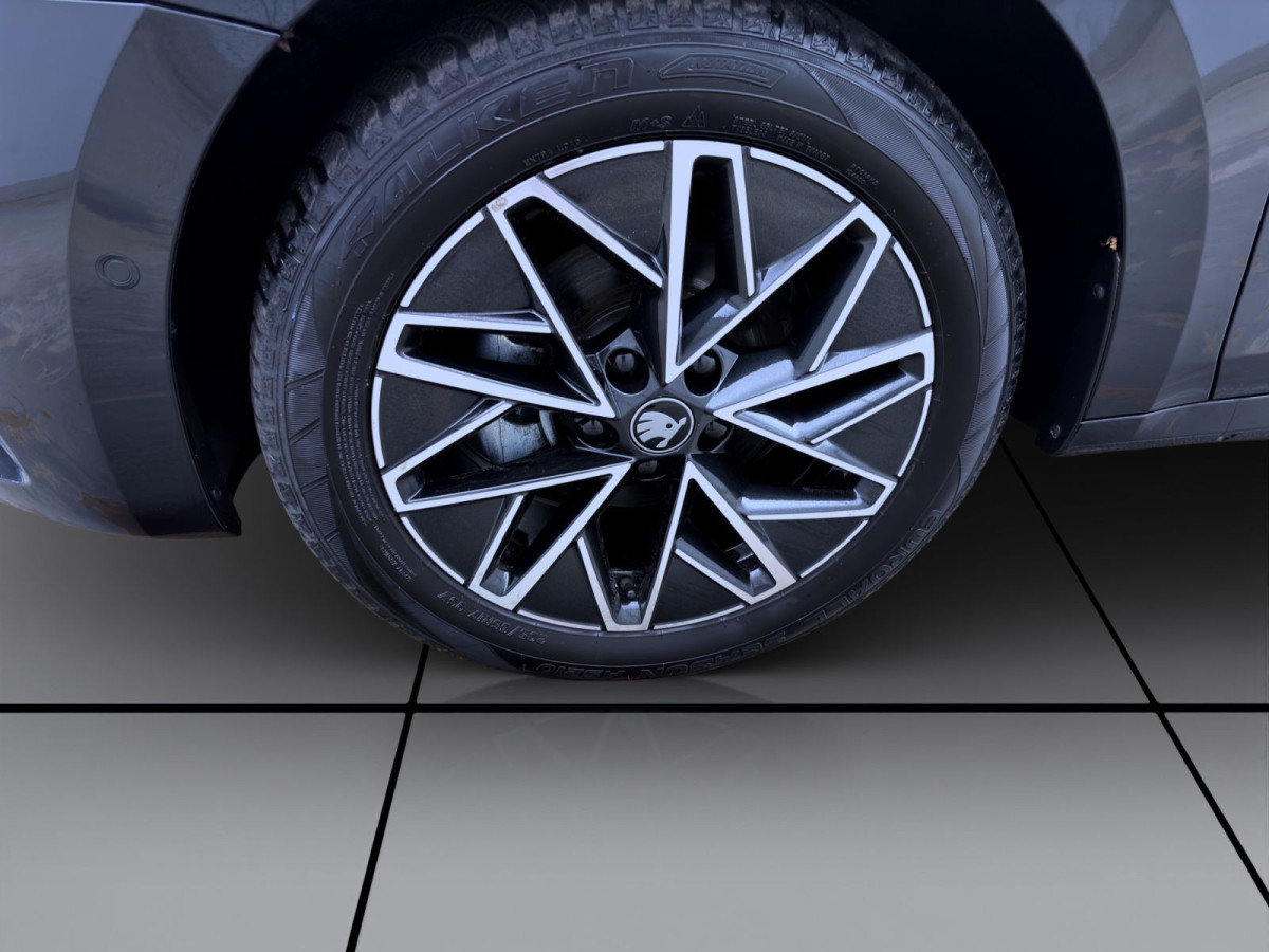 Thumb 8: Škoda Octavia Combi 2.0 TDI DSG TOUR STDHZG PANO NAVI HuD