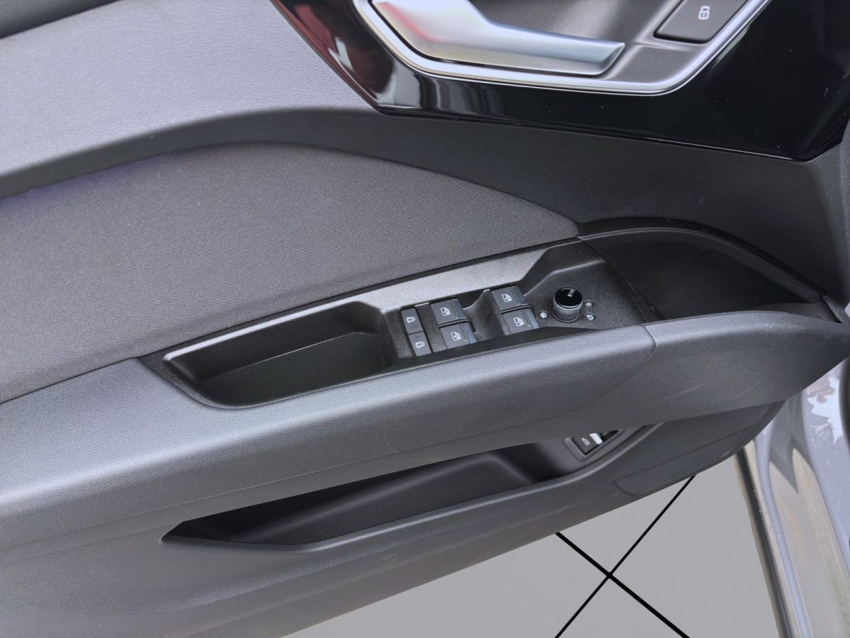 Thumb 9: Audi Q4 e-tron Sportback 45 S-LINE SONOS NAVI AHK eKLAPPE