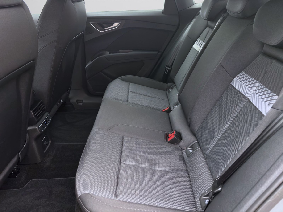 Thumb 14: Audi Q4 e-tron Sportback 45 S-LINE SONOS NAVI AHK eKLAPPE