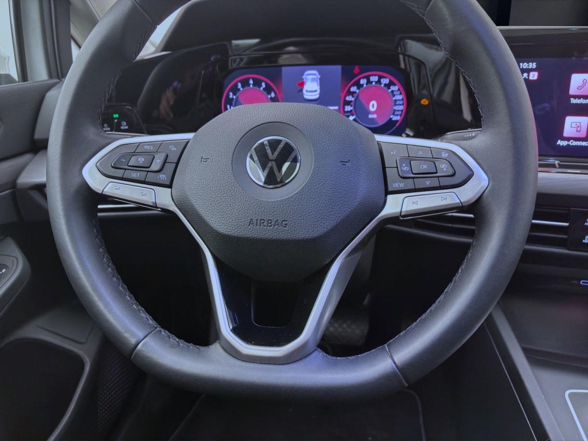Thumb 12: Volkswagen Golf 2.0 TSI DSG STYLE STDHZG PANO AHK NAVI