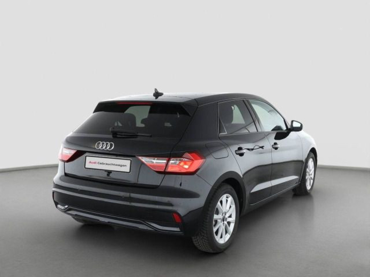Thumb 2: Audi A1 Sportback 30 TFSI ADVANCED SONOS SITZHZG PDC LM17