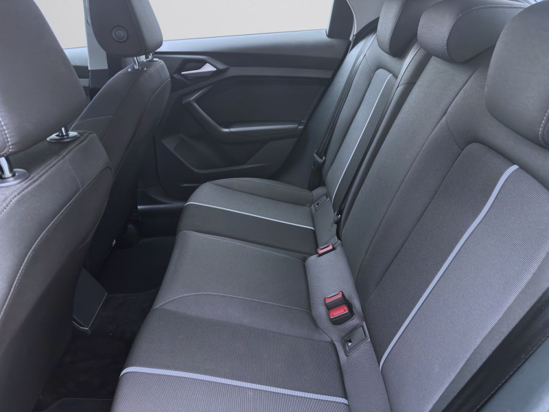 Bild 15: Audi A1 Sportback 30 TFSI ADVANCED SITZHZG PDC GRA LM16