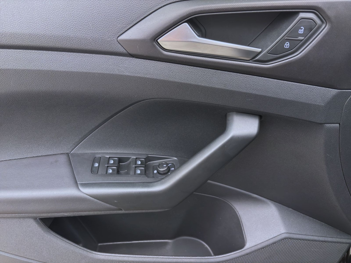 Thumb 10: Volkswagen T-Cross 1.0 TSI SITZHZG PDC LED KLIMA