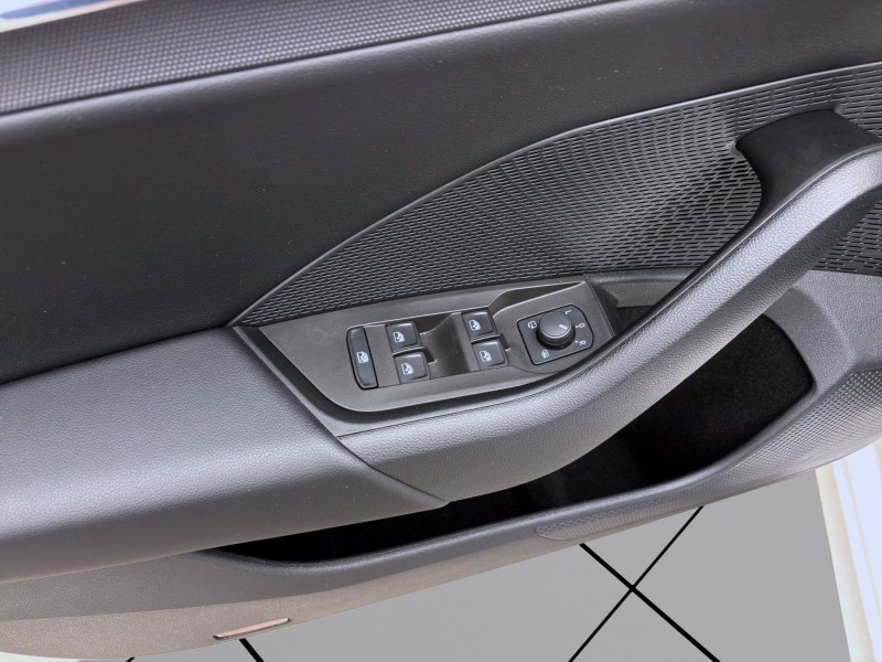 Bild 10: Škoda Octavia Combi 2.0 TDI DSG STYLE AHK NAVI HuD SITZHZG