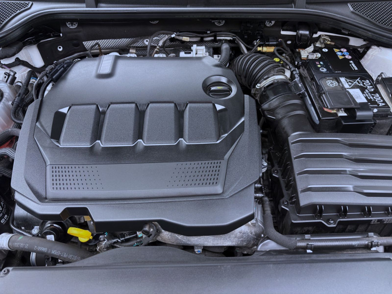 Bild 18: Škoda Octavia Combi 2.0 TDI DSG STYLE AHK NAVI HuD SITZHZG