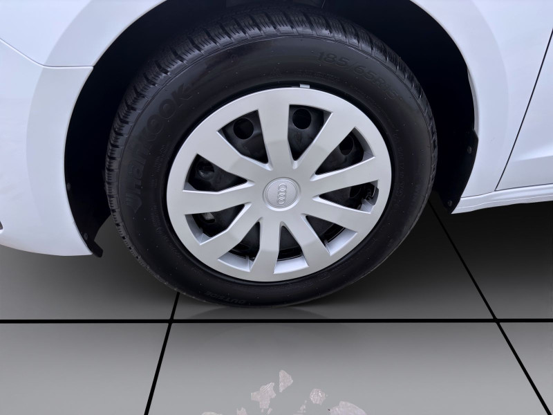 Bild 8: Audi A1 Sportback 30 TFSI ADVANCED SITZHZG PDC KLIMA VIRTUAL
