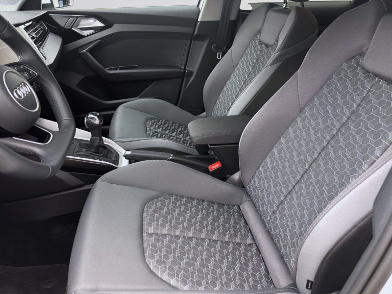 Bild 9: Audi A1 Sportback 30 TFSI ADVANCED SITZHZG PDC KLIMA VIRTUAL